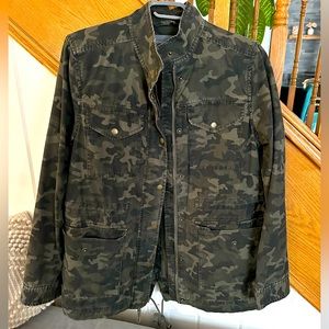 Denver Hayes (Marks Work Warehouse) Women’s Large Army Print Jacket